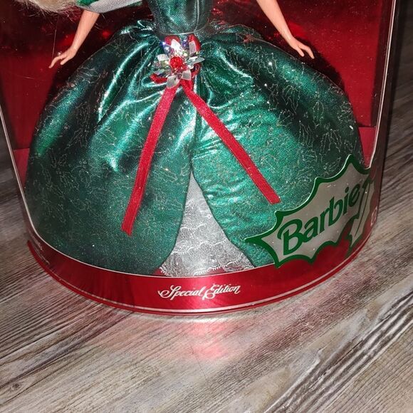 Vintage 1995  Holiday Barbie  Special Edition NIB - Picture 2 of 7